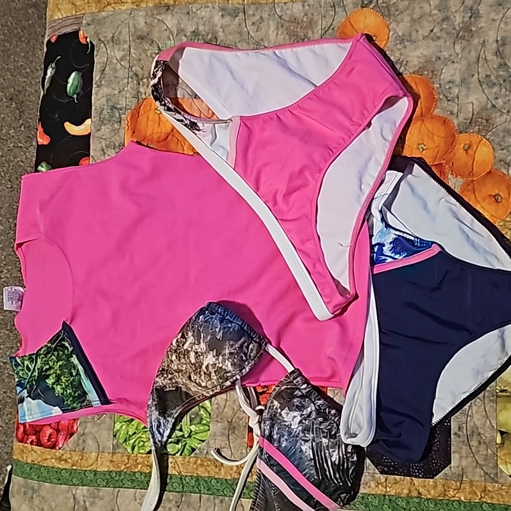 Bikini sets - Picture 11 of 13